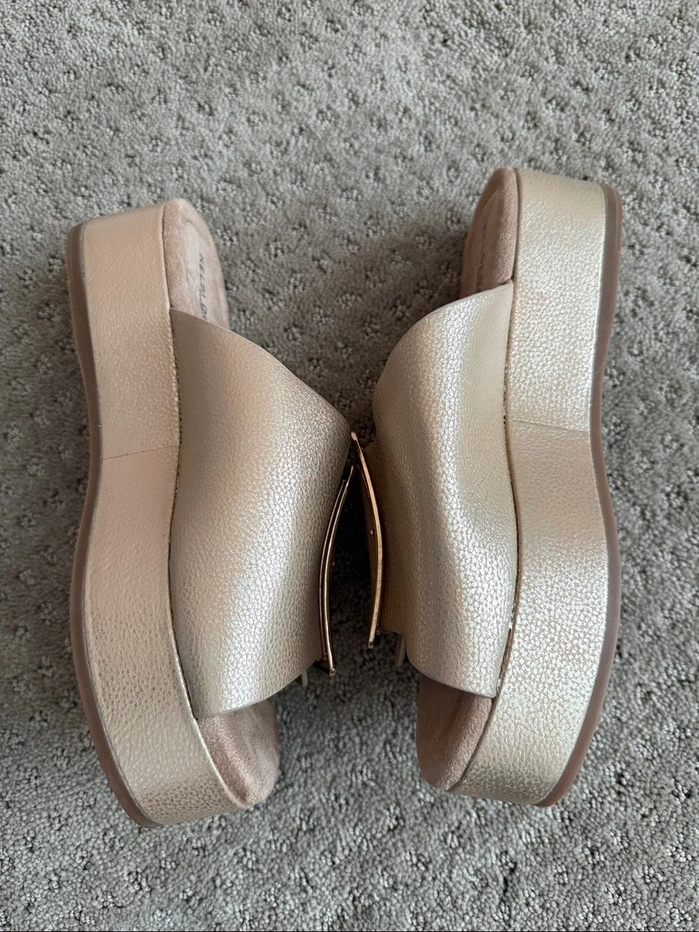 Kelsi Dagger Brooklyn Dover Champagne Gold Buckle Slide Platform Shoes 7.5